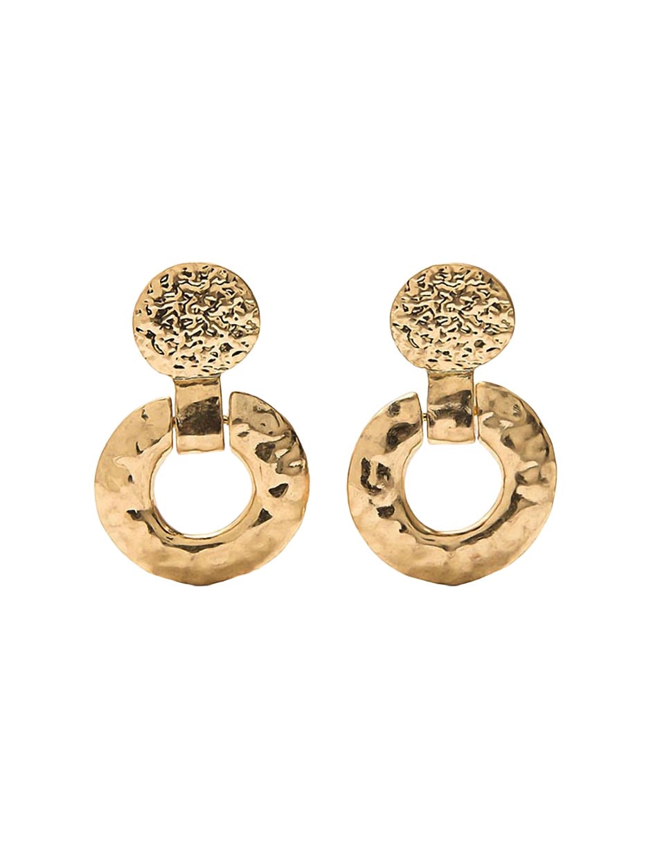 Aretes largos con acabado pulido