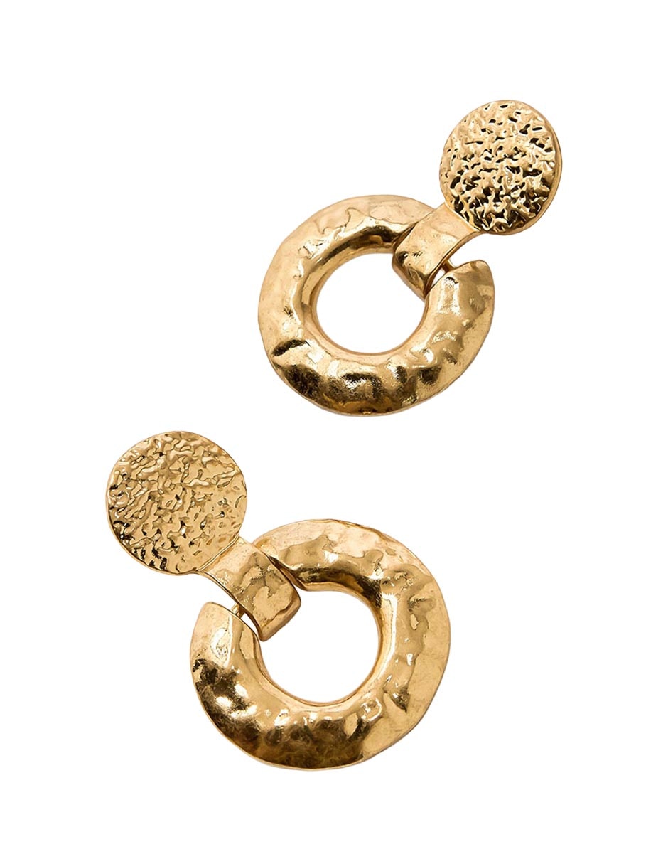 Aretes largos con acabado pulido
