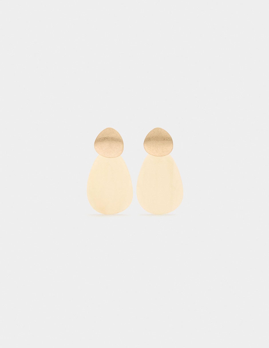 Aretes cortos