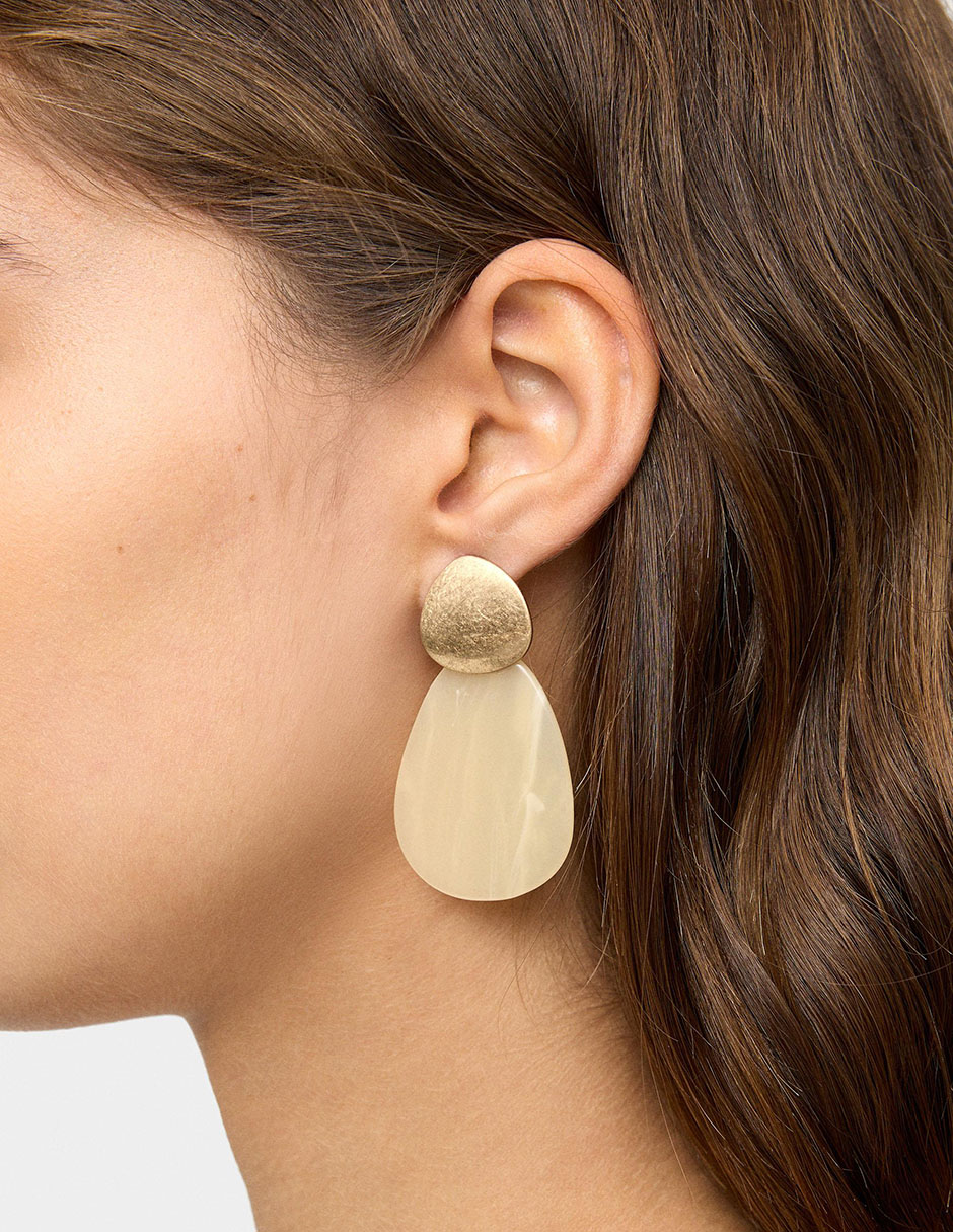 Aretes cortos