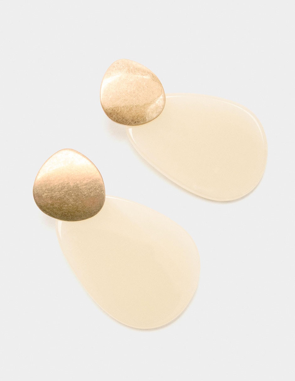 Aretes cortos