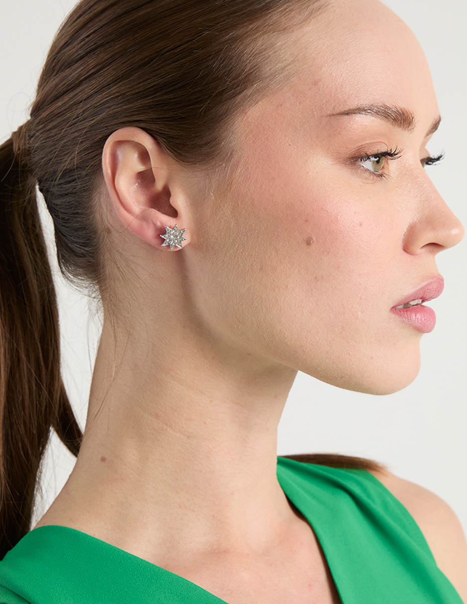 Set de aretes map con acabado liso brillante