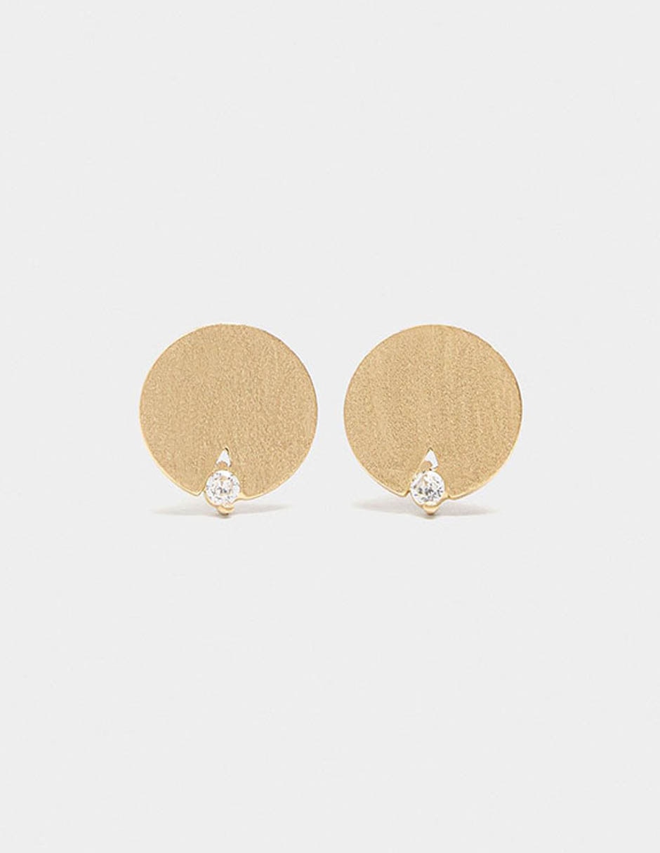 Aretes Golden Delicates con acabado liso