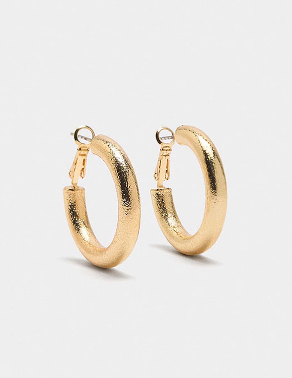 Aretes de aro con acabado brillante Aretes de aro con acabado brillante