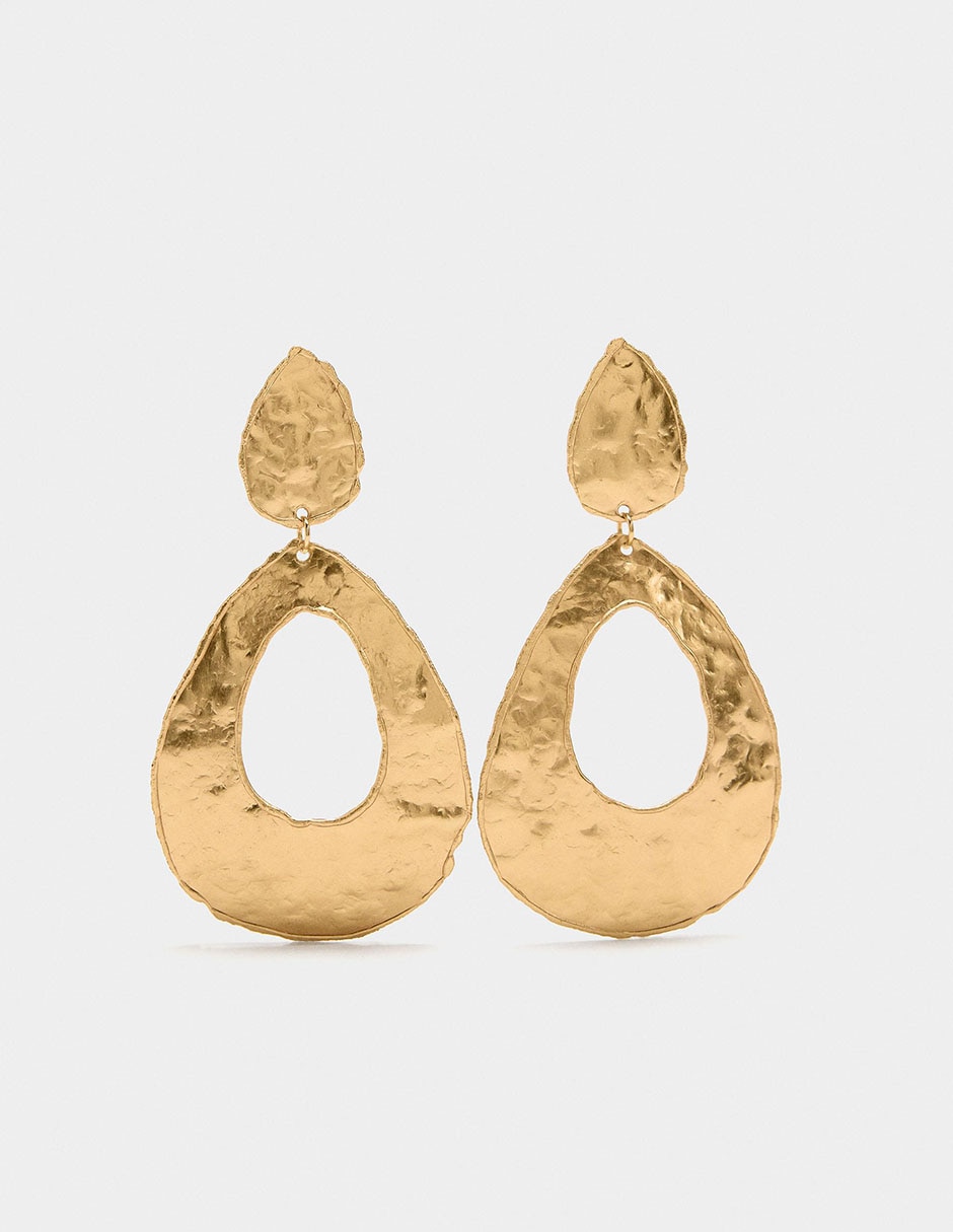 Aretes largos Trend Extra con acabado martillado