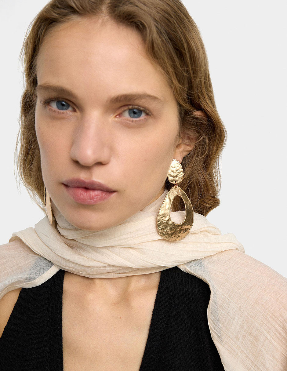 Aretes largos Trend Extra con acabado martillado 5