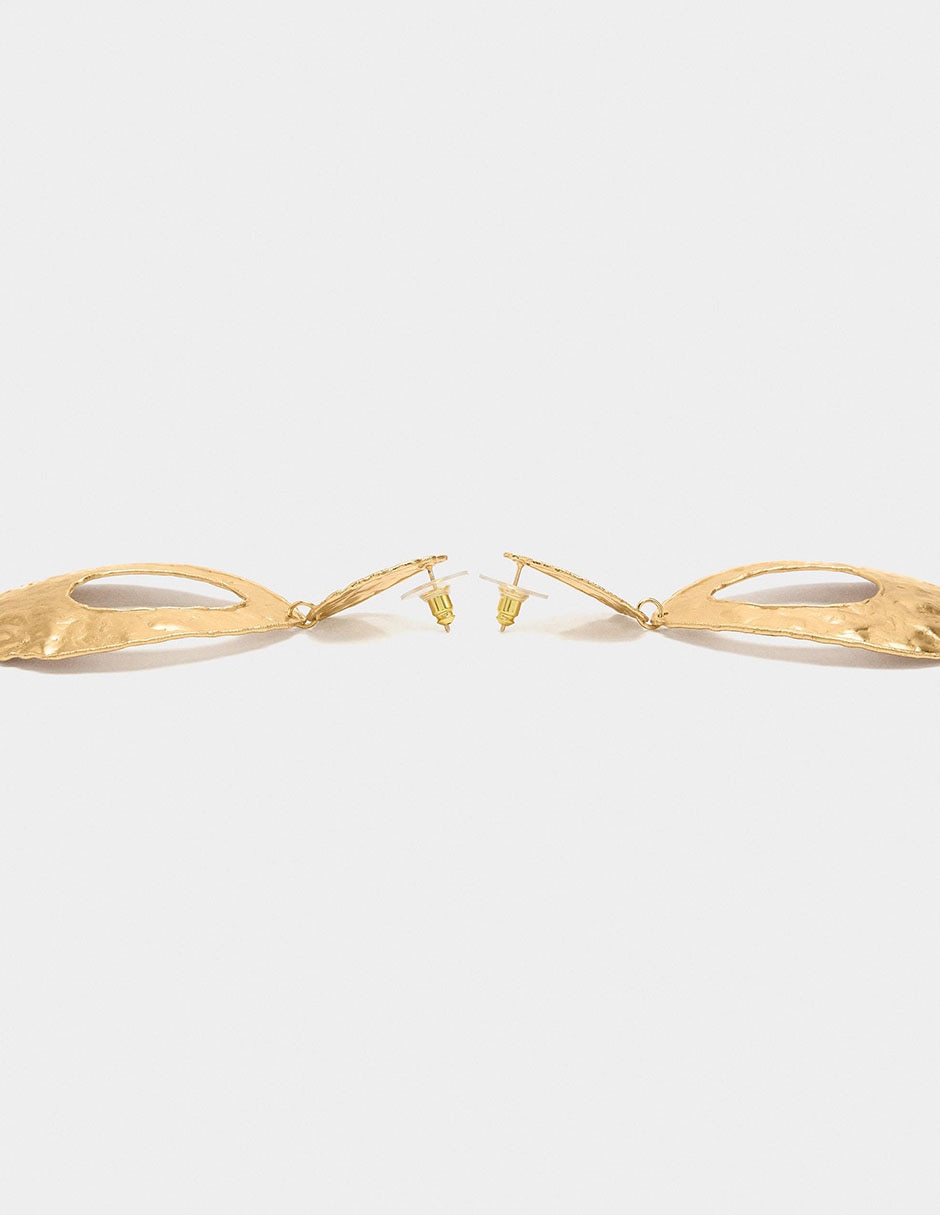 Aretes largos Trend Extra con acabado martillado
