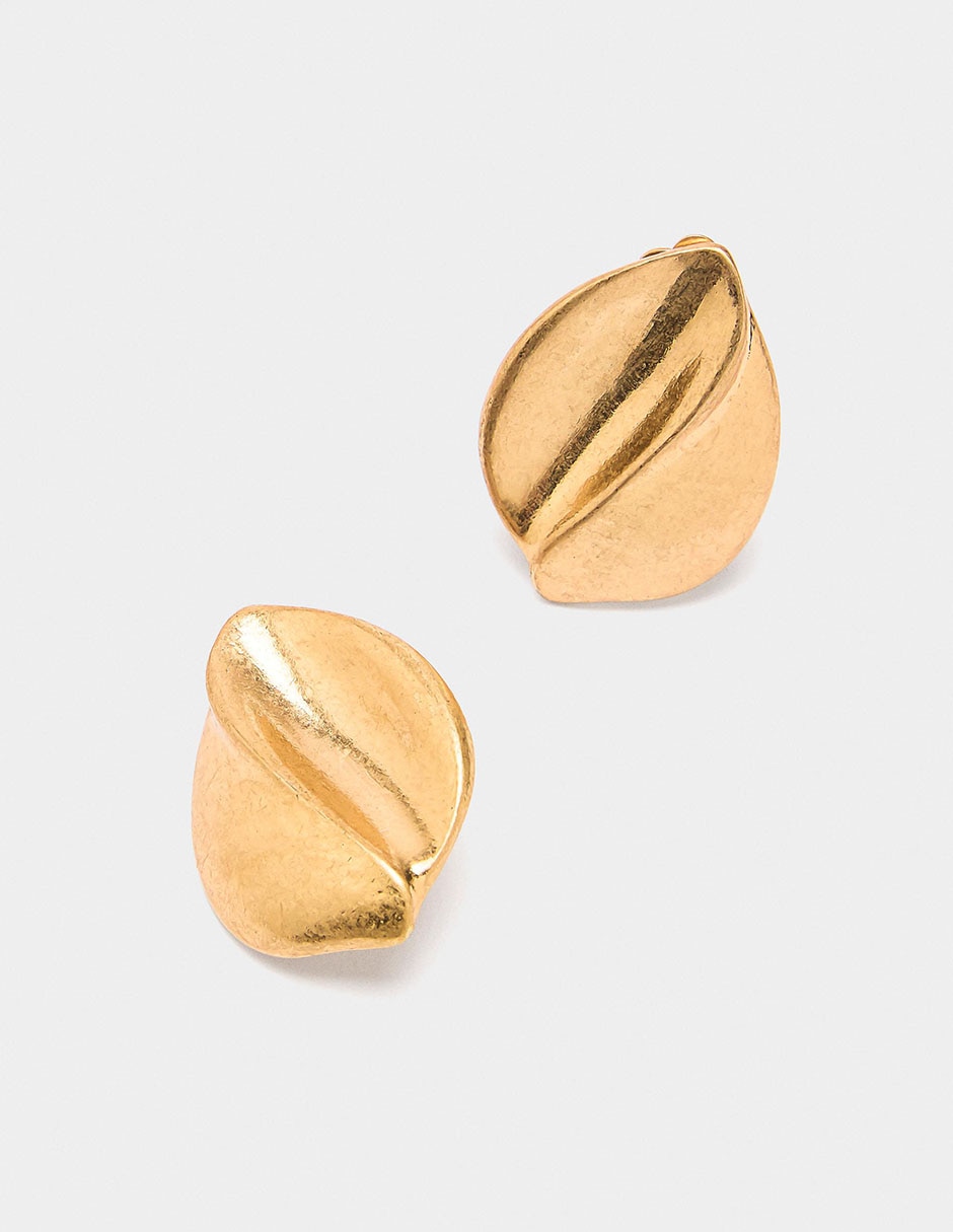 Aretes cortos