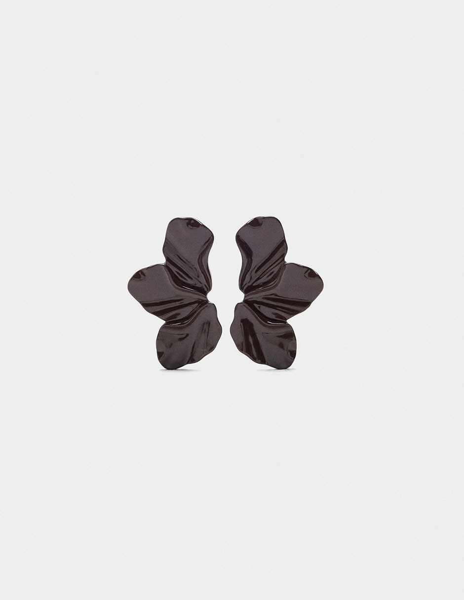 Aretes cortos Petals con acabado brillante Aretes cortos Petals con acabado brillante