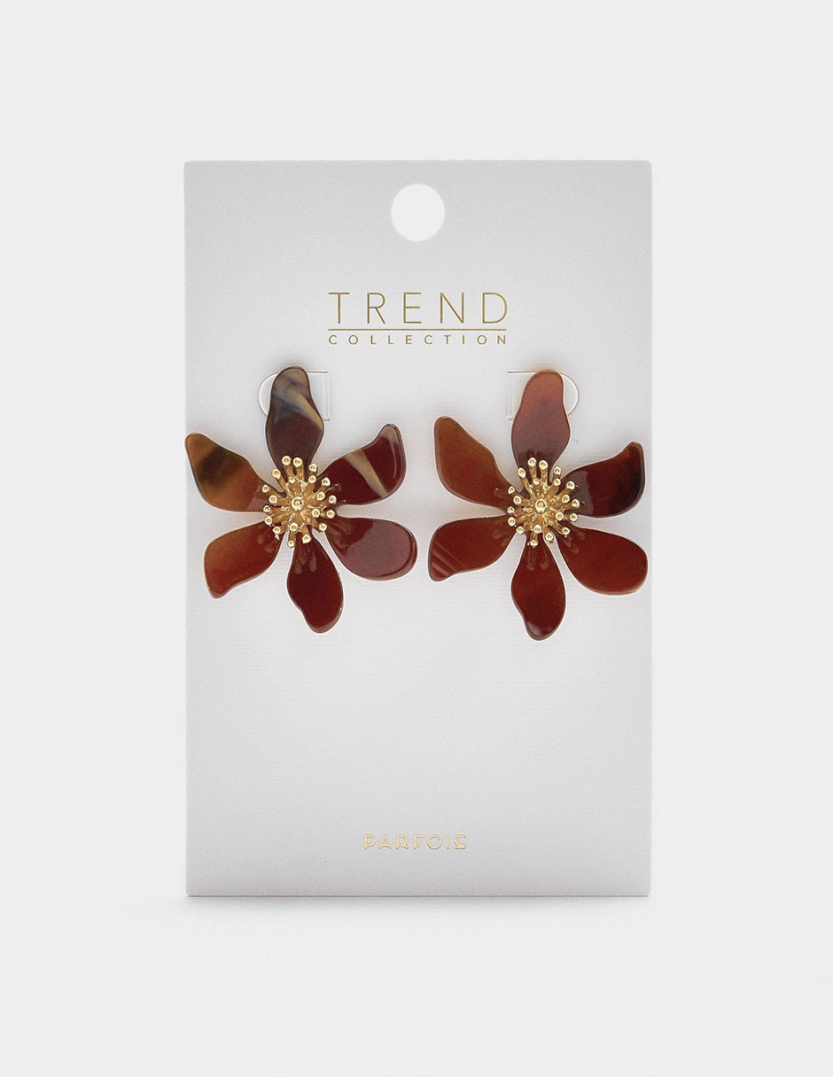 Aretes cortos con acabado brillante 2