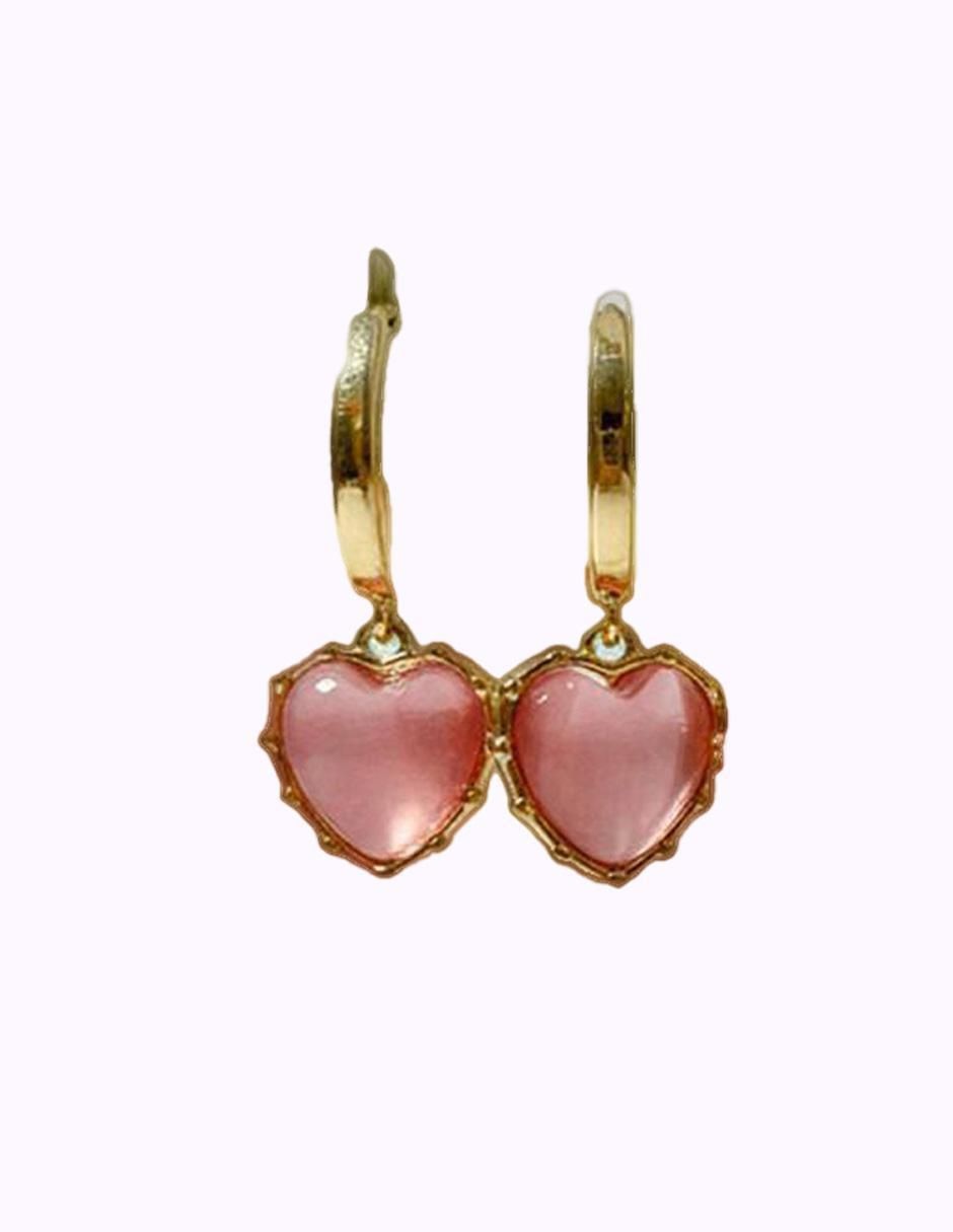 Set de aretes de corazón de oro laminado 10 K con acabado brillante 3