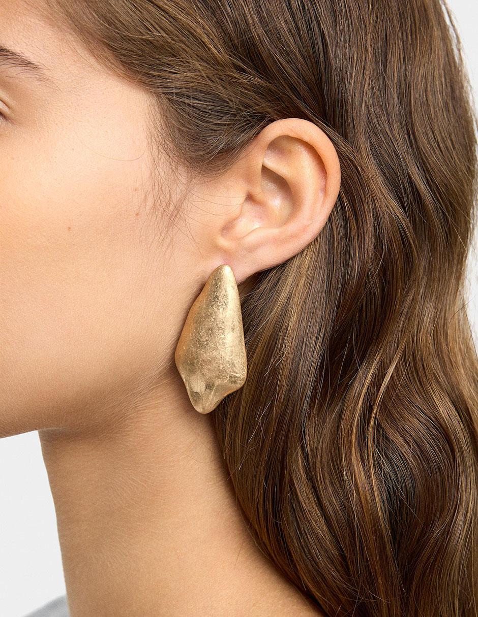 Aretes largos con acabado mate 2