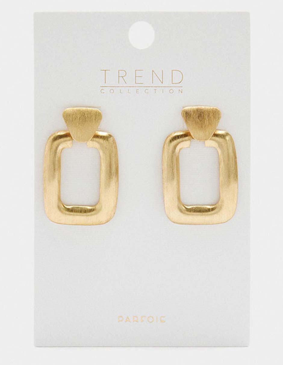 Aretes largos rectangulares Parfois Trend Extra con acabado cepillado