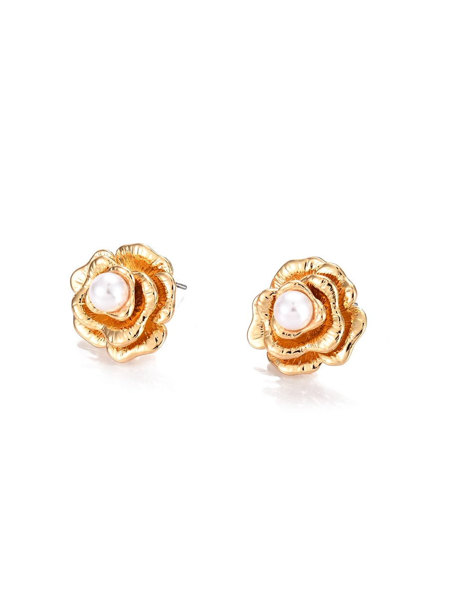 Aretes cortos de flor con acabado brillante