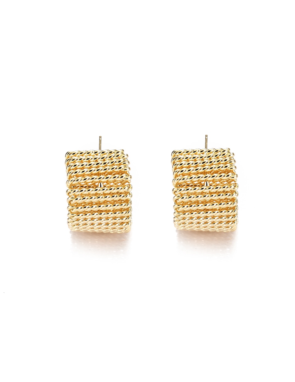 Aretes cortos con acabado brillante