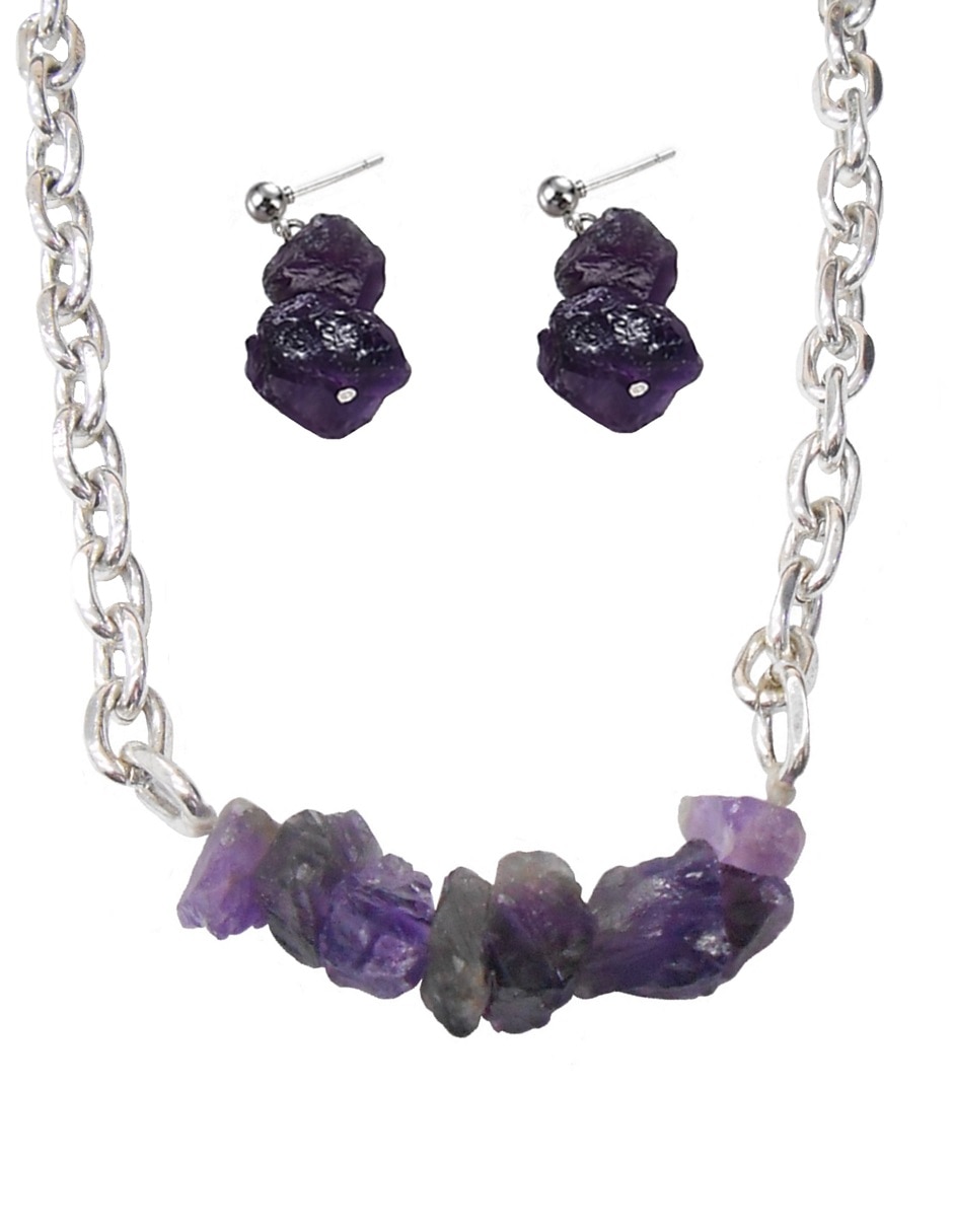 Aretes y collar