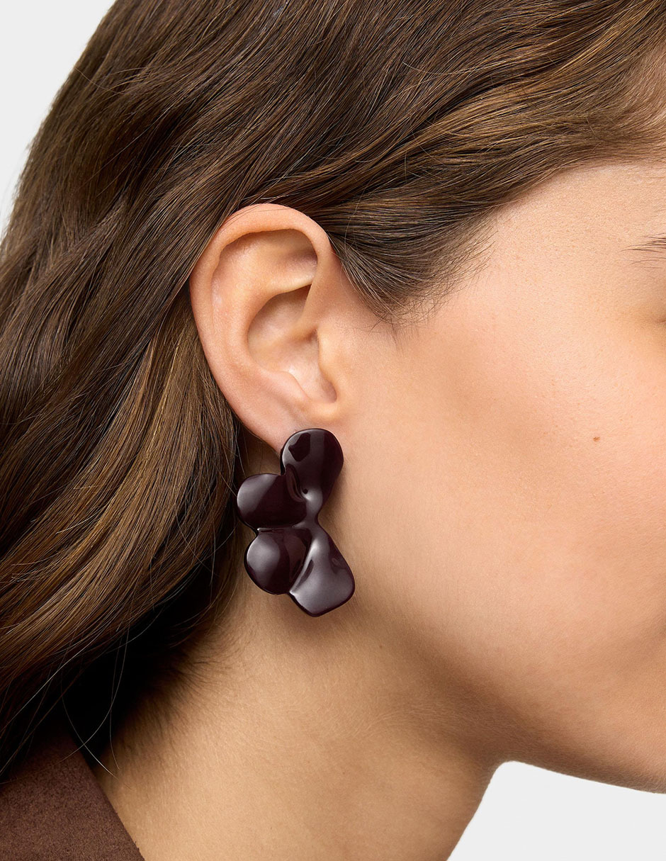 Aretes Maison Clay con acabado brillante 2