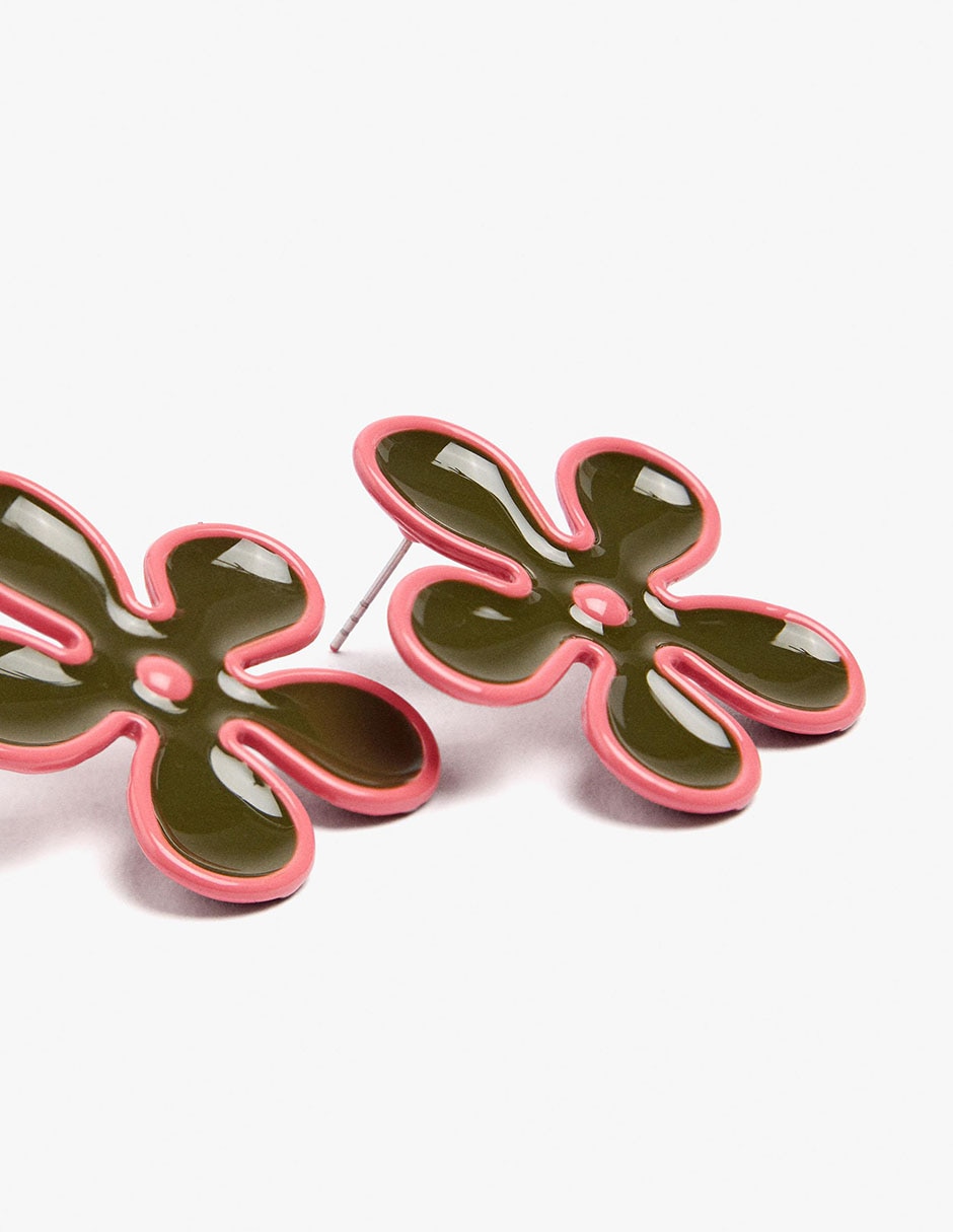 Aretes de flor Maison Clay con acabado brillante 2