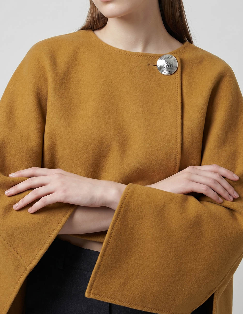 Capa para mujer 4
