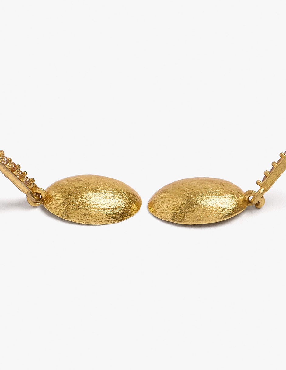 Aretes Golden Delicates con acabado cepillado 2