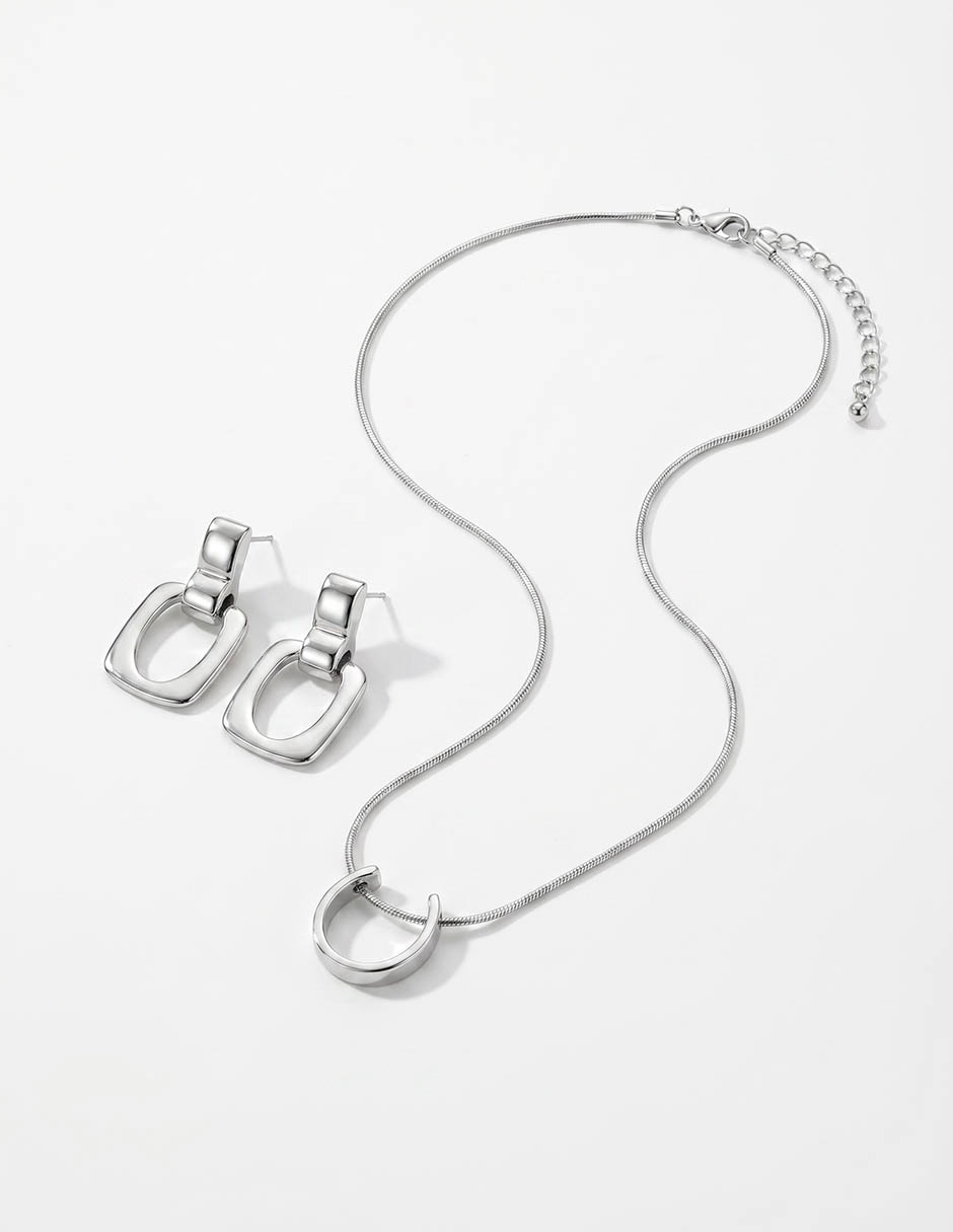 Set de aretes y collar 1