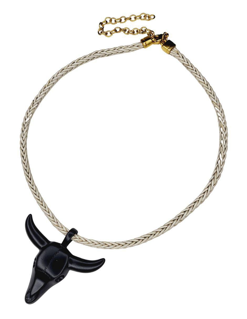 Collar toro de piel 6