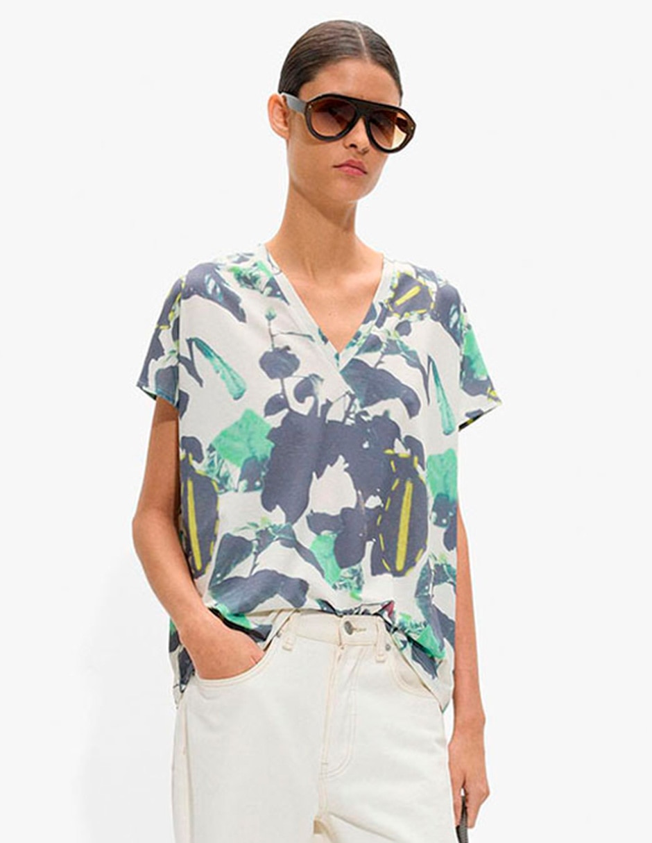 Playera manga corta cuello v para mujer