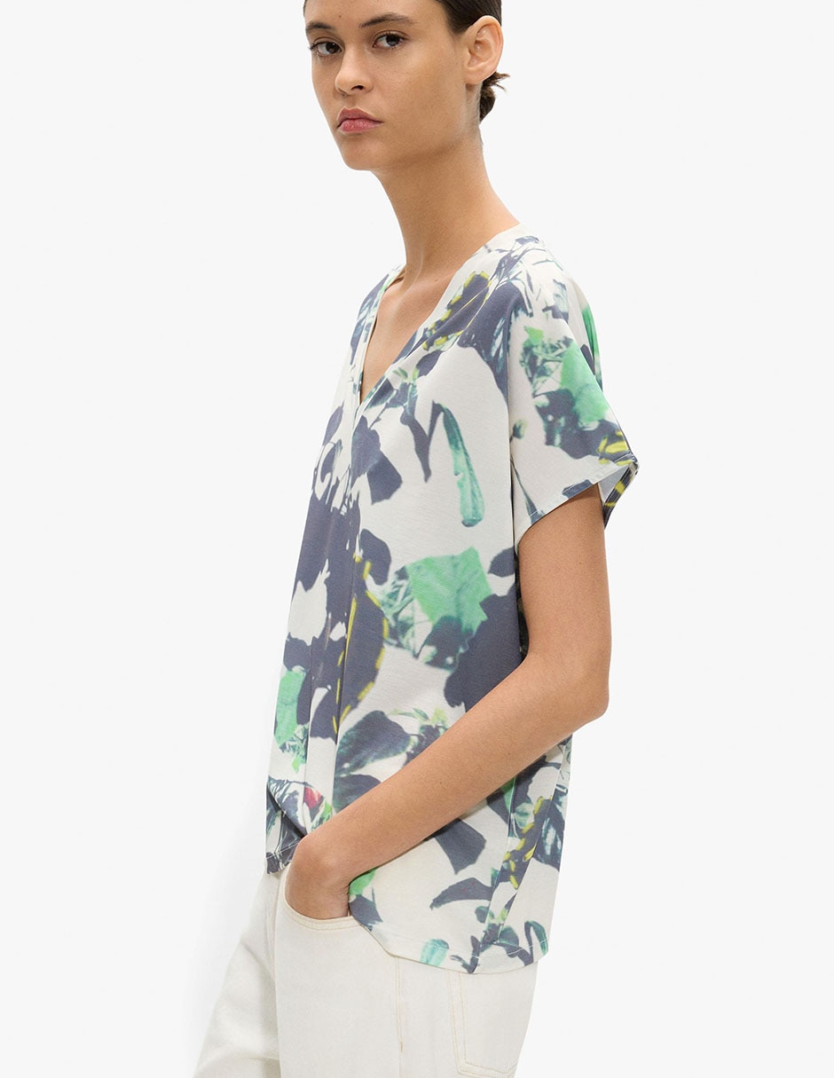 Playera manga corta cuello v para mujer 2