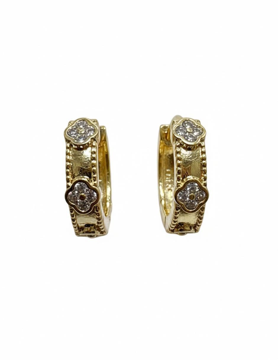 Set de aretes de oro laminado 10 K con acabado brillante 3