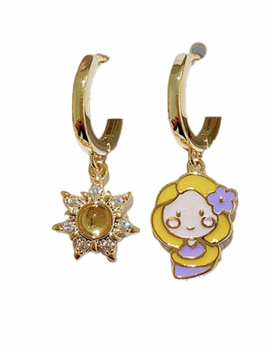 Set de aretes de flor Rapunzel de oro laminado 10 K con acabado brillante 2
