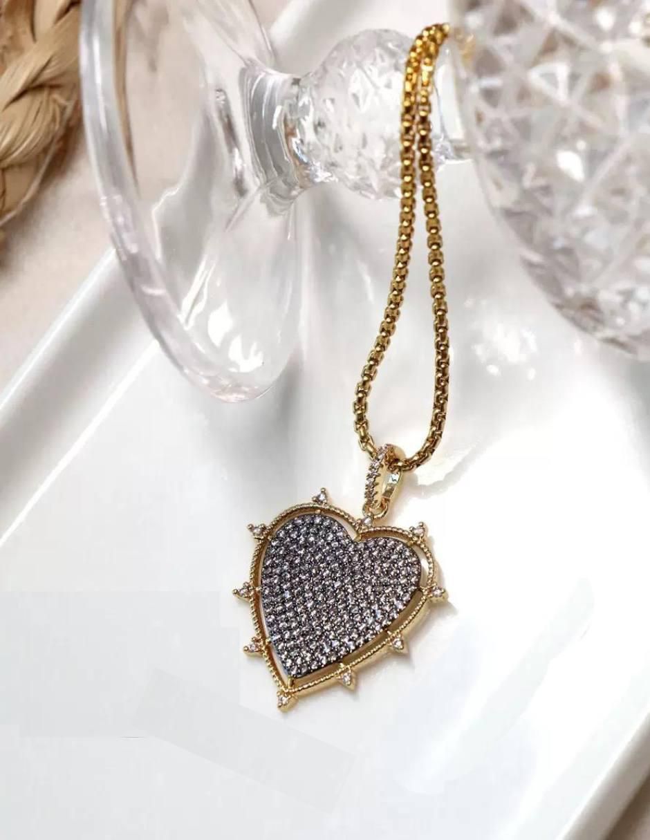 Collar con dije de corazón 5