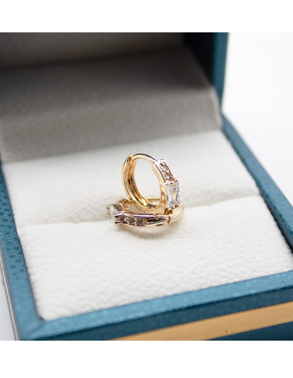 Huggies de hebilla Cm-Top de oro laminado 14 k con acabado chapa de oro zirconia cúbica