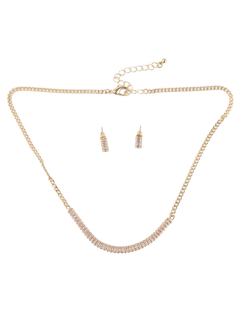 Aretes y collar Aretes y collar