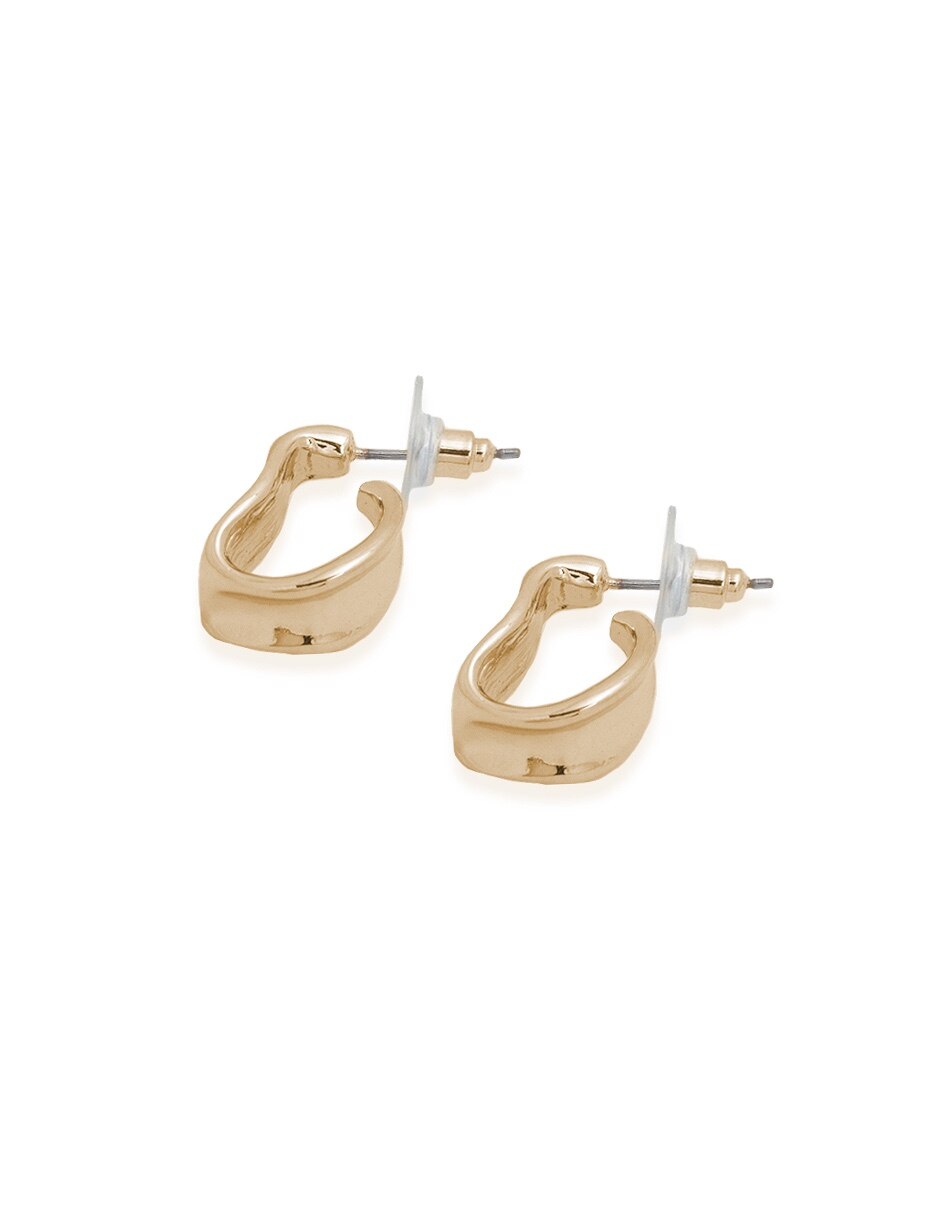 Aretes largos ovalados de metal con acabado lustre 2