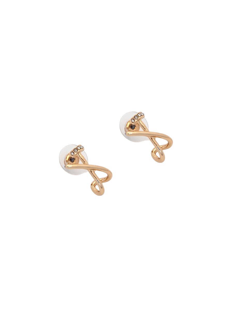Aretes cortos de corazón con acabado lustre 3
