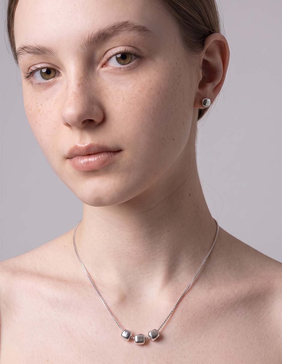 Set de collar y aretes Set de collar y aretes