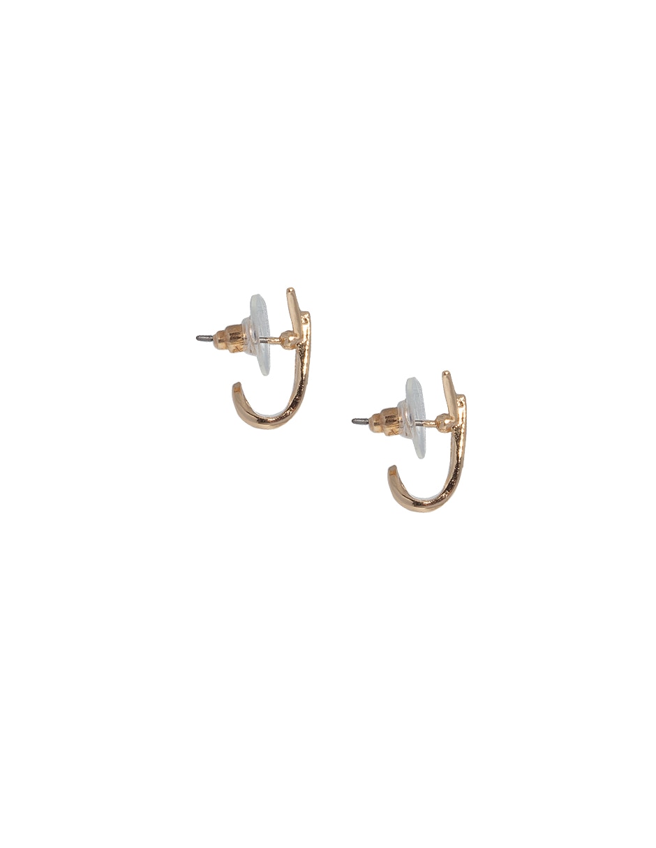Set aretes cortos de metal con acabado lustre