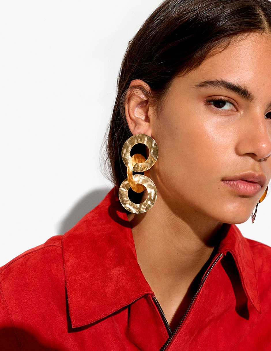 Aretes trend con acabado mate Aretes trend con acabado mate