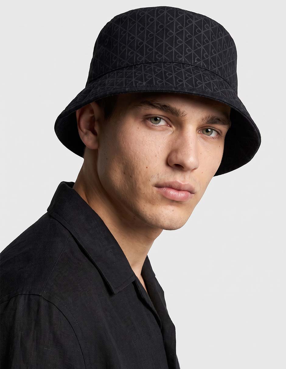 Sombrero bucket calvin klein con estampado logo Sombrero bucket calvin klein con estampado logo