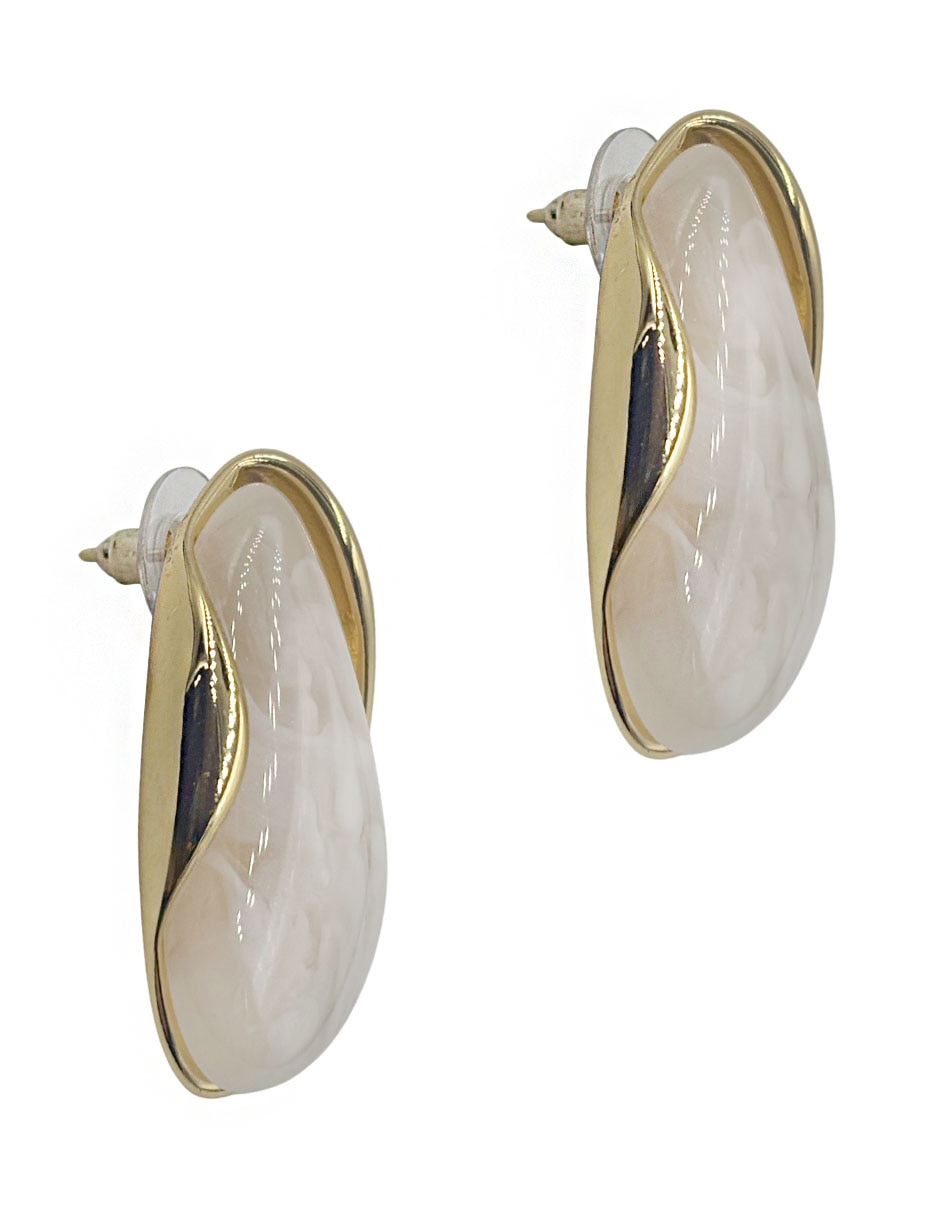 Aretes largos con acabado liso Aretes largos con acabado liso