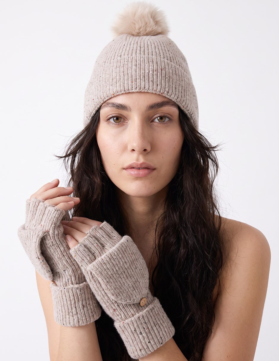 Set gorro y guantes con pelo sintético de mujer 4