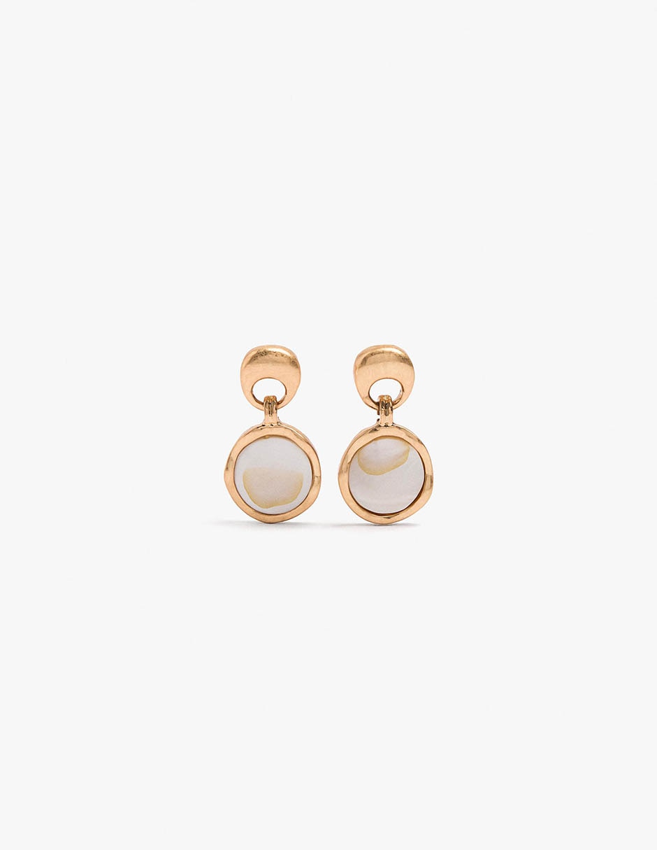 Aretes largos golden basics con acabado mate Aretes largos golden basics con acabado mate