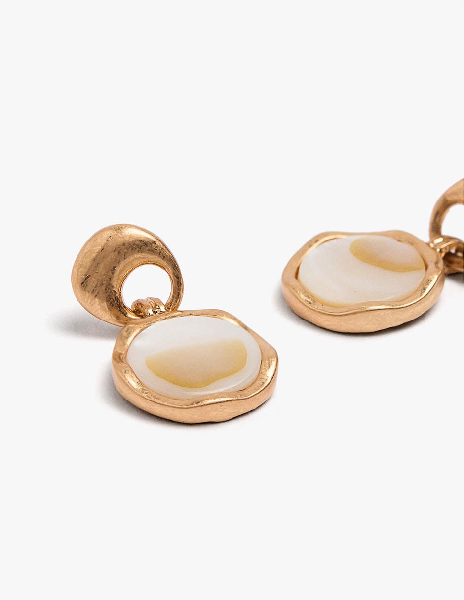 Aretes largos golden basics con acabado mate 2