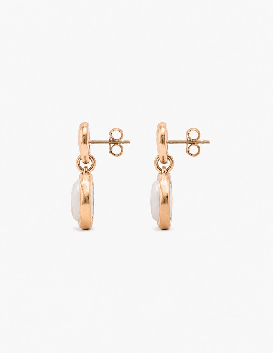Aretes largos golden basics con acabado mate 3