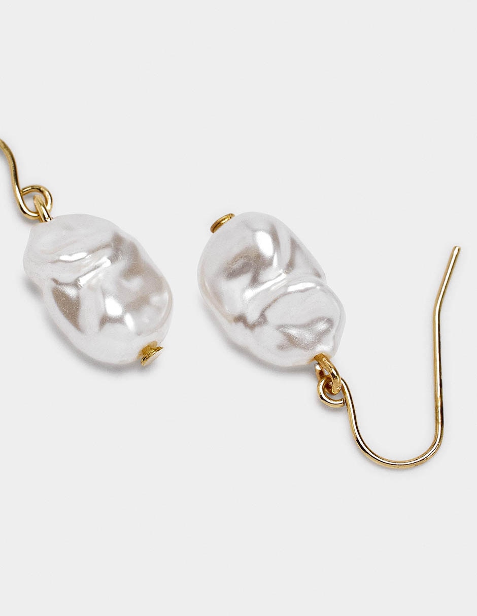 Arete Golden delicates de zinc con acabado mate 2