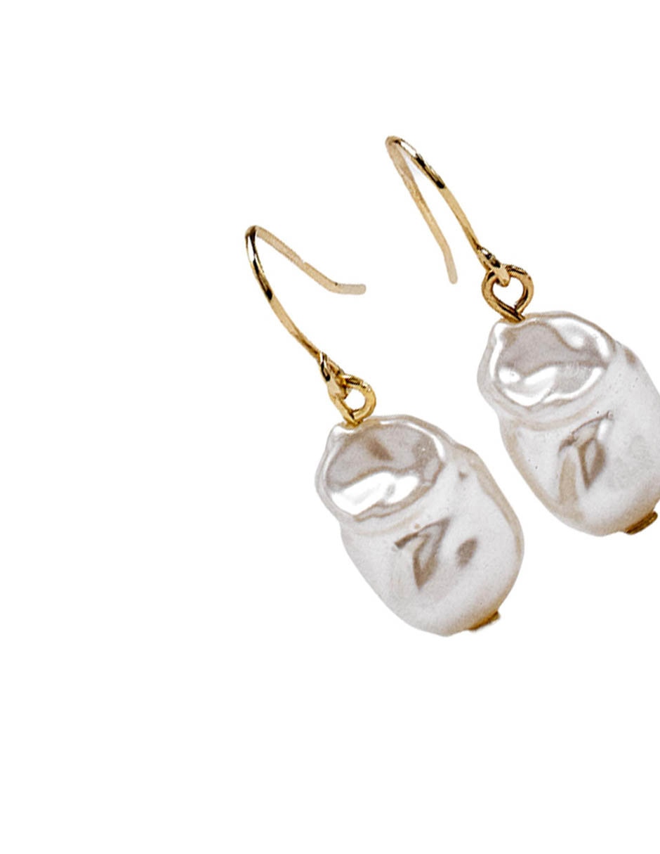 Arete Golden delicates de zinc con acabado mate 3