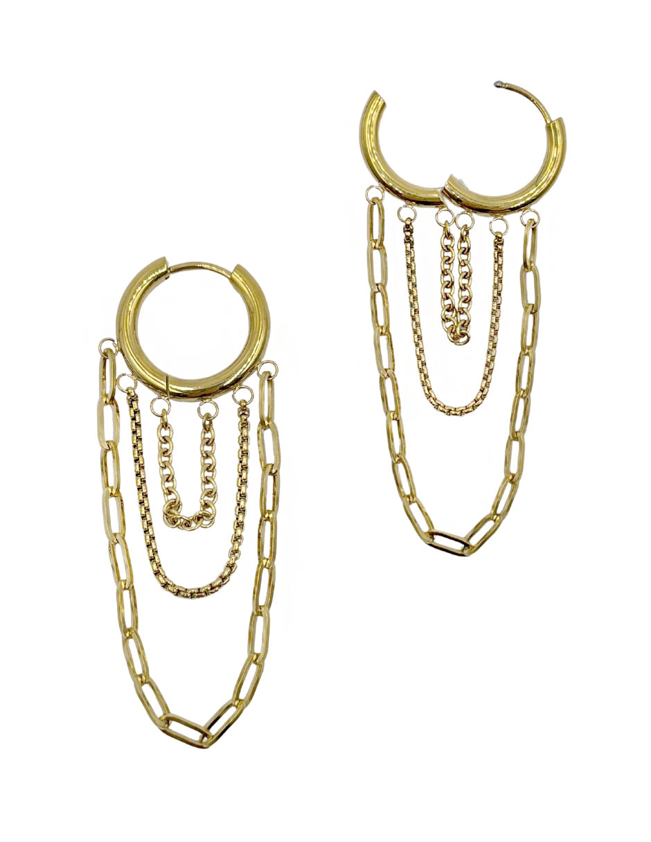 Aretes huggies con acabado brillante Aretes huggies con acabado brillante