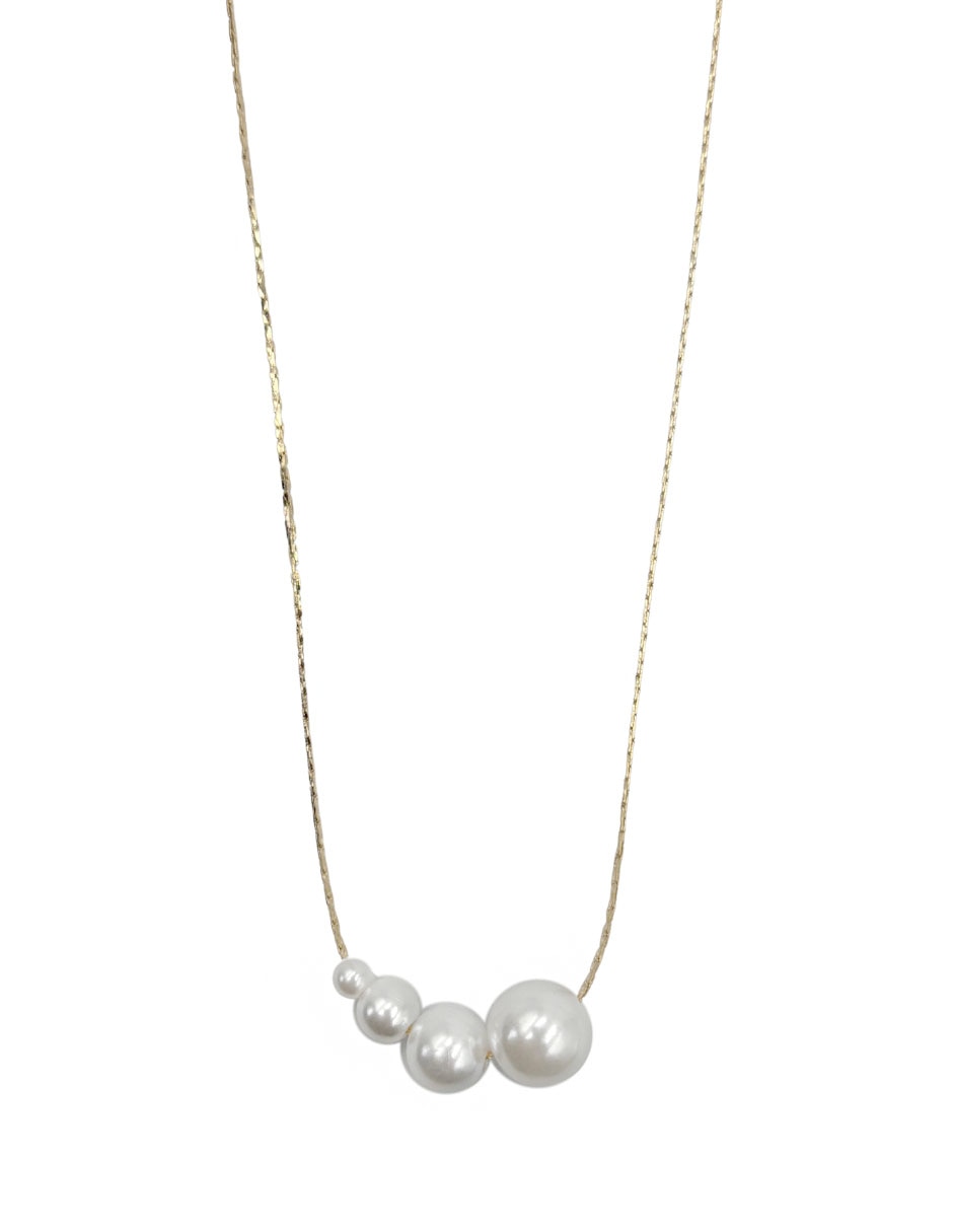 Collar de metal
