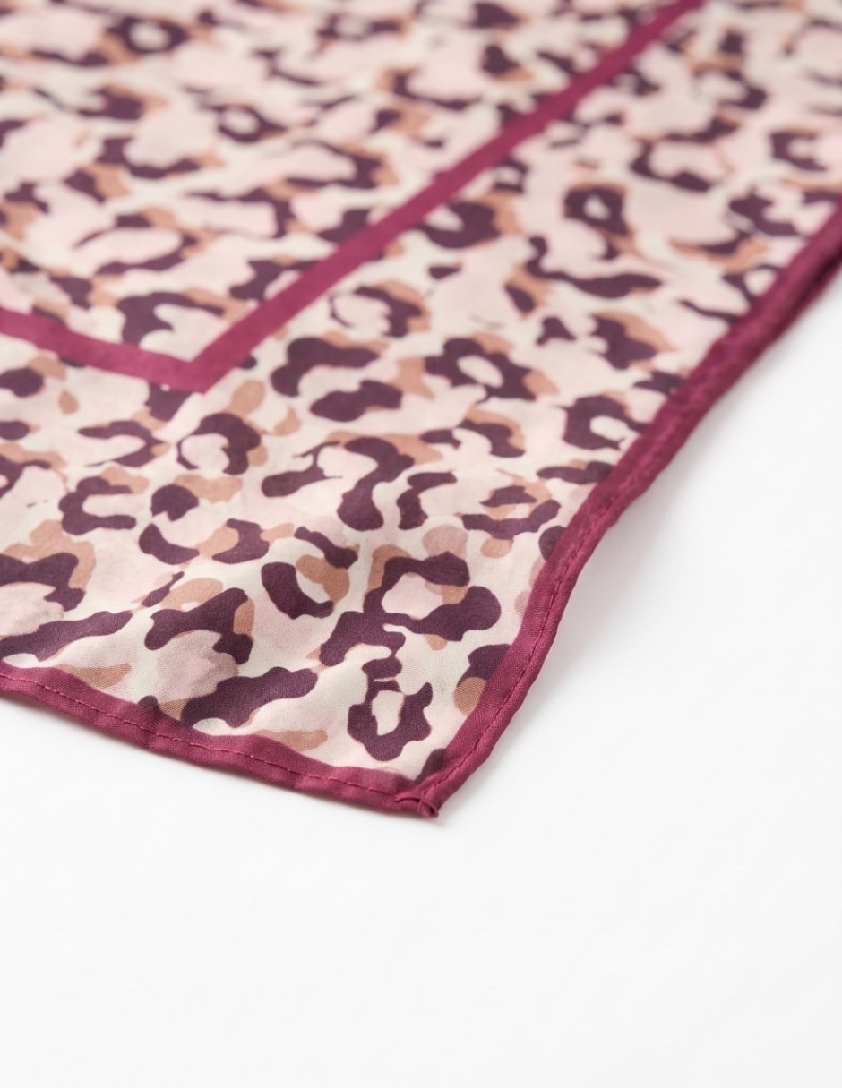 Mascada con estampado animal print de seda para mujer 3