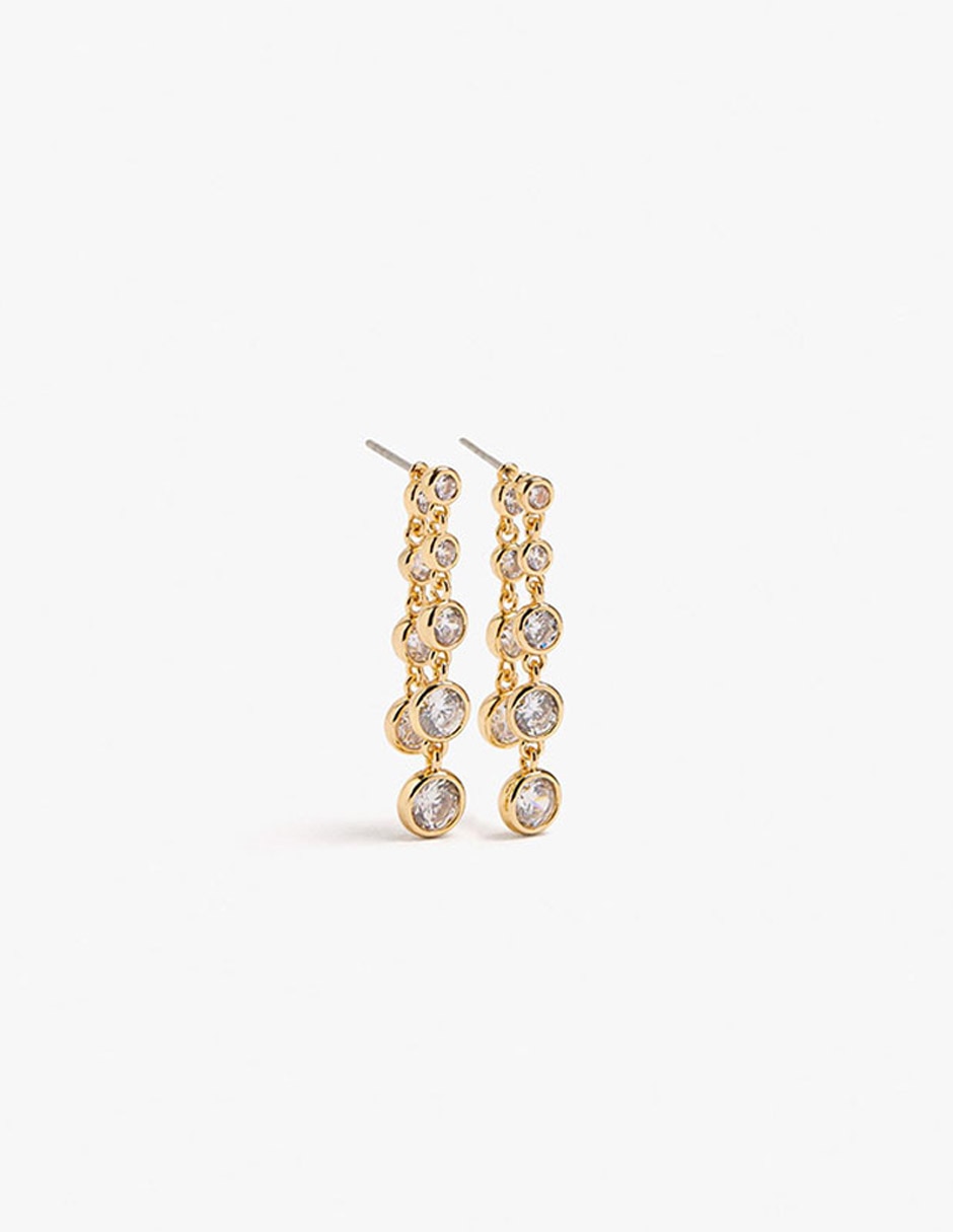 Aretes de hierro con acabado mate
